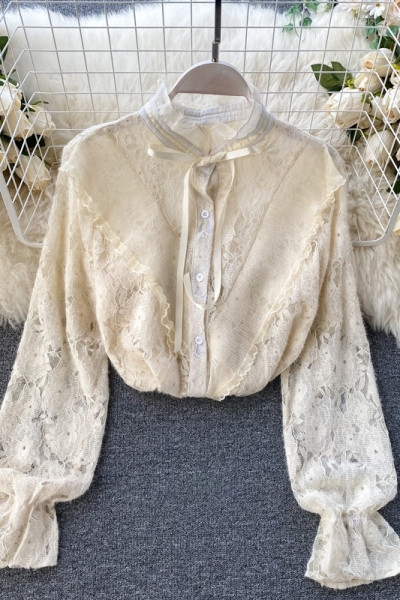 Női csipke ing hosszú ujjal és fűzős gallérral