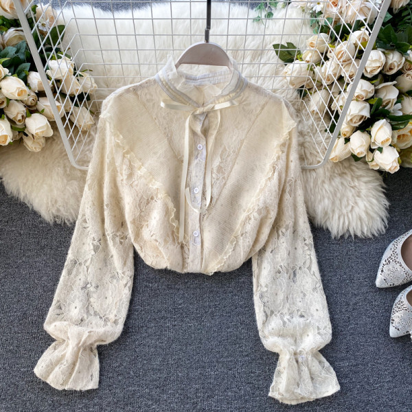 Női csipke ing hosszú ujjal és fűzős gallérral