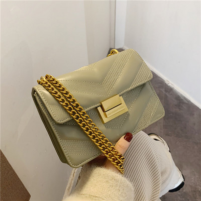 Стилна дамска чанта от еко кожа с дълга дръжка и метално закопчаване