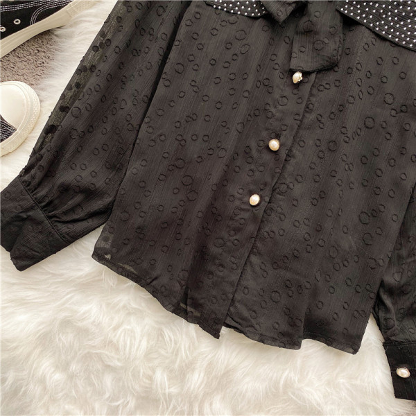 Fekete női sifon ing szalaggal és gyöngyökkel