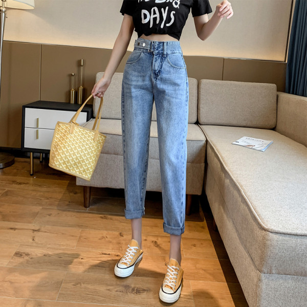 Moodsad kõrge vöö ja vööga naiste teksad – sirge mudel