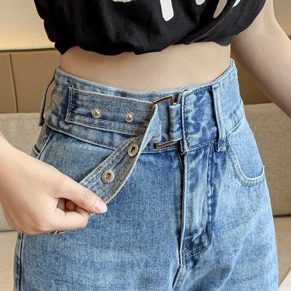 Moodsad kõrge vöö ja vööga naiste teksad – sirge mudel