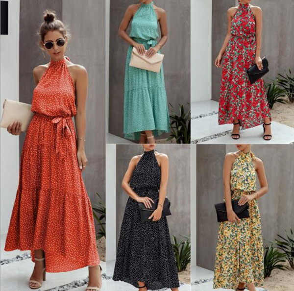 Alkalmi női ruha övvel és virágmotívumokkal