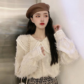 Stílusos női ing csipkeelemekkel és varrással