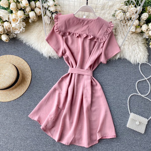 Női alkalmi ruha gombokkal és rövid ujjú rózsaszín, fekete, bézs és zöld színben