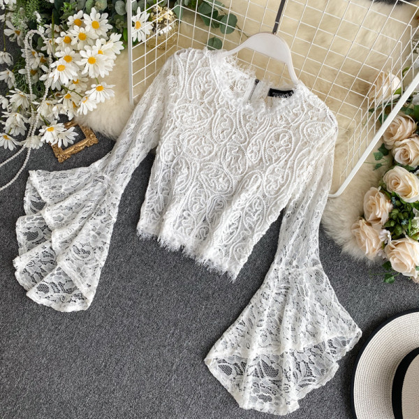 Modern női csipke ing kerek nyakkivágással és lótusz ujjú fehér és fekete színben