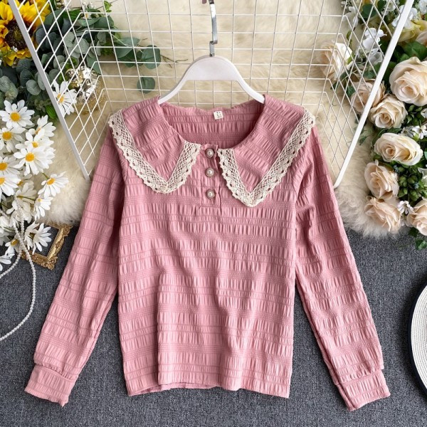 Γυναικεία κομψή μπλούζα με κουμπιά και δαντέλα