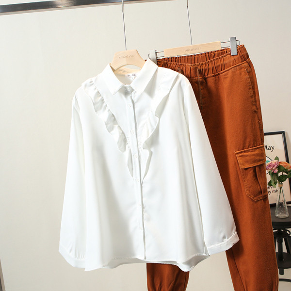 Modern női ing klasszikus gallérral és gombokkal