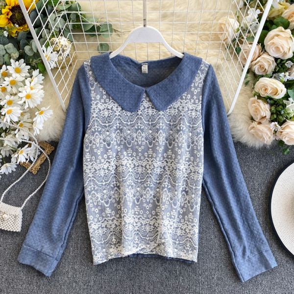 Γυναικεία μπλούζα με δαντέλα και στρογγυλή λαιμόκοψη σε μπλε, γκρι, ροδάκινο και λευκό χρώμα