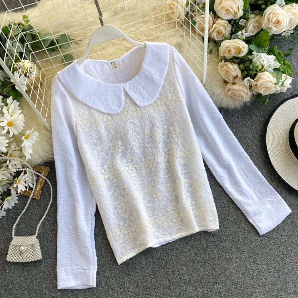 Γυναικεία μπλούζα με δαντέλα και στρογγυλή λαιμόκοψη σε μπλε, γκρι, ροδάκινο και λευκό χρώμα