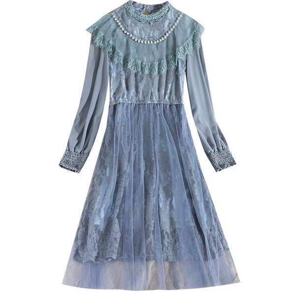 Μοντέρνο γυναικείο φόρεμα  με δαντέλα και χάντρες