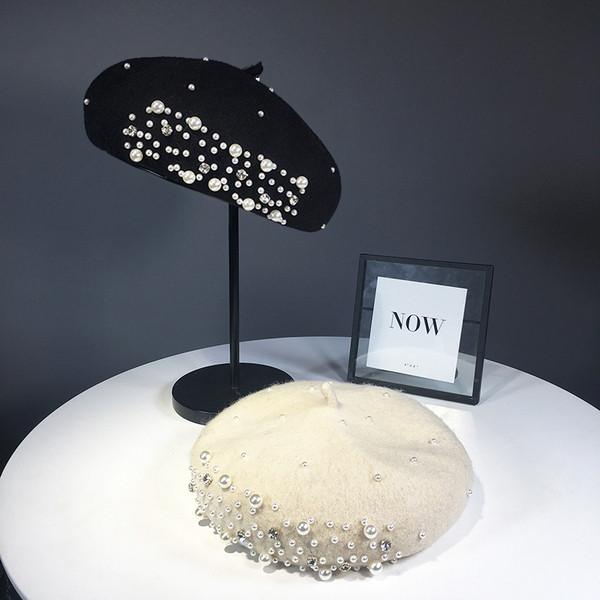 Stílusos gyapjú női barett típusú kalap gyöngyökkel