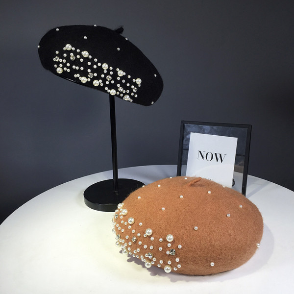 Stílusos gyapjú női barett típusú kalap gyöngyökkel