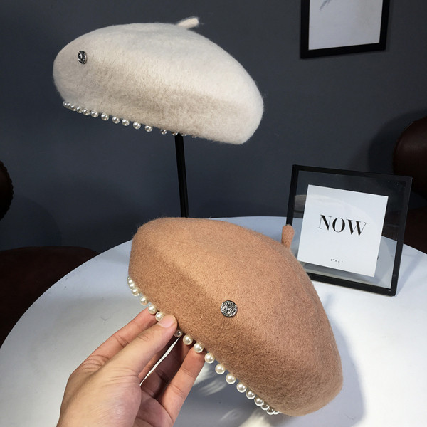 Gyönggyel díszített női gyapjú barett