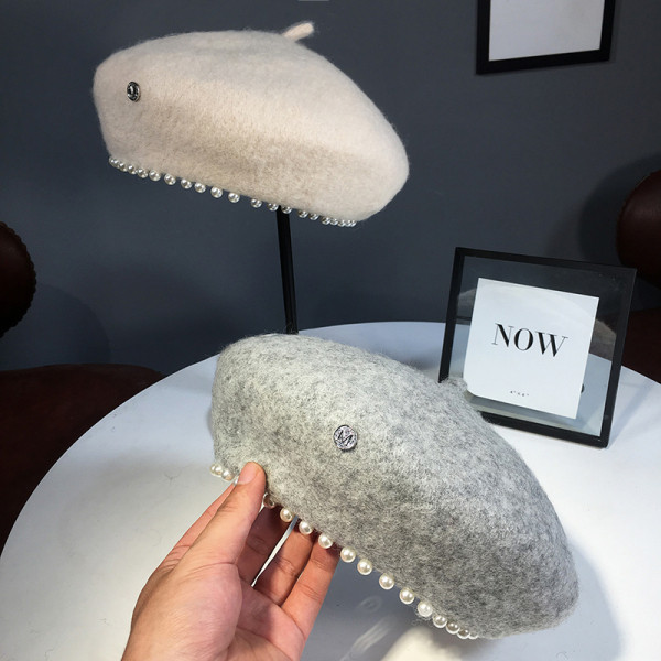 Gyönggyel díszített női gyapjú barett