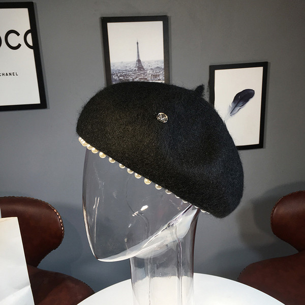 Gyönggyel díszített női gyapjú barett