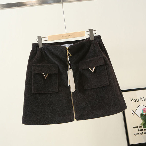 Modern női téli szoknya cipzárral és zsebekkel