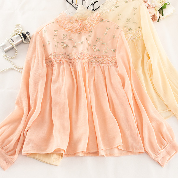 Modern női ing hímzéssel és csipkével sárga, rózsaszín, fehér és fekete színben