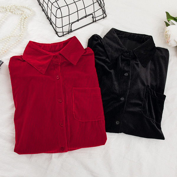 Naiste velvetist särk klassikalise kaelusega musta ja punase värviga