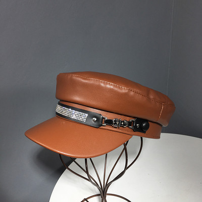 Naujo modelio moteriškos kepurės tipo eko odos kepurė su skydeliu ir metalo puošmena akmenukais