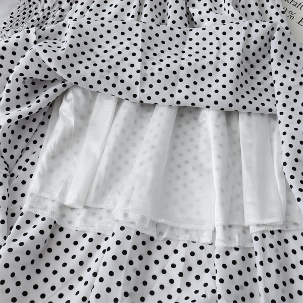 Καθημερινό γυναικείο φόρεμα με ωοειδές ντεκολτέ και κέντημα