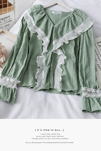 Modern női blúz spitz nyakkivágással és csipkével