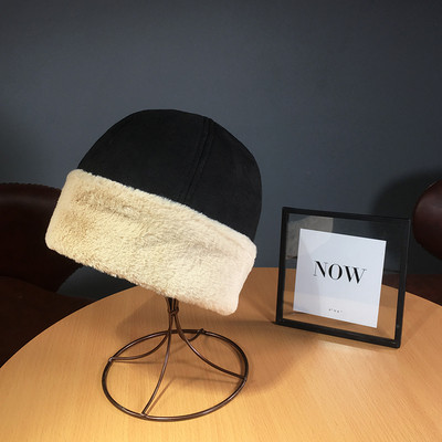 Γυναικείο χειμερινό καπέλο από οικολογικό σουέτ και γούνα