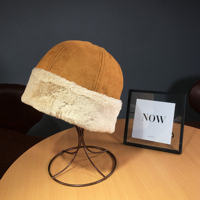 Γυναικείο χειμερινό καπέλο από οικολογικό σουέτ και γούνα