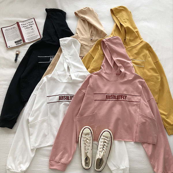 Naiste vabaaja kapuutsiga ja pikkade varrukatega pluus