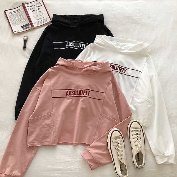 Naiste vabaaja kapuutsiga ja pikkade varrukatega pluus