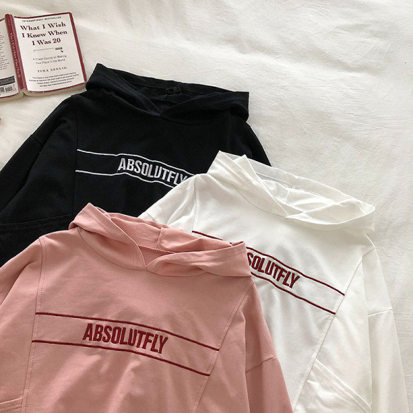 Naiste vabaaja kapuutsiga ja pikkade varrukatega pluus