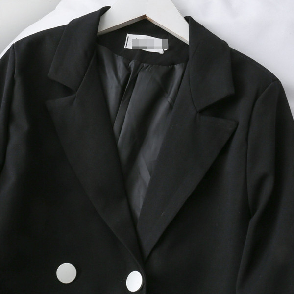 Moodne naiste jakk nööpide ja spitsikaelusega - sirge mudel