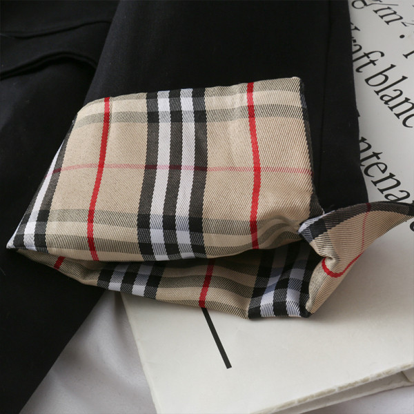 Moodne naiste jakk nööpide ja spitsikaelusega - sirge mudel