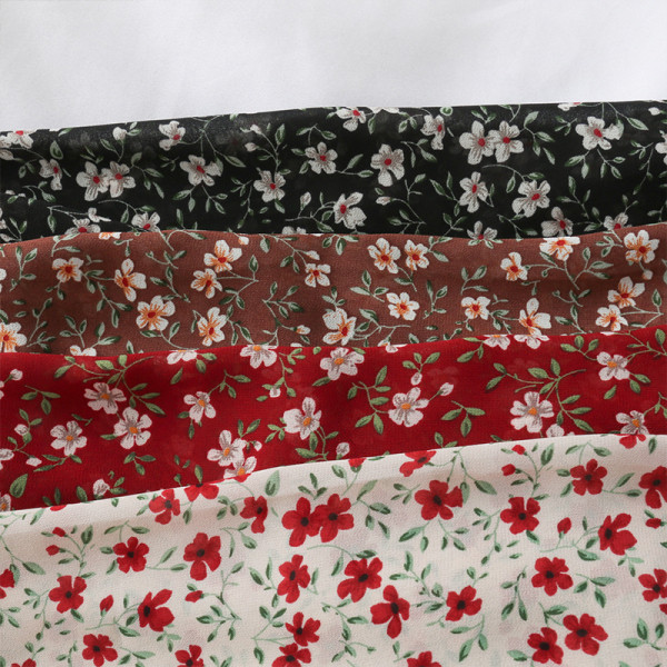 Új modell női blúz csupasz váll, virágos motívumokkal