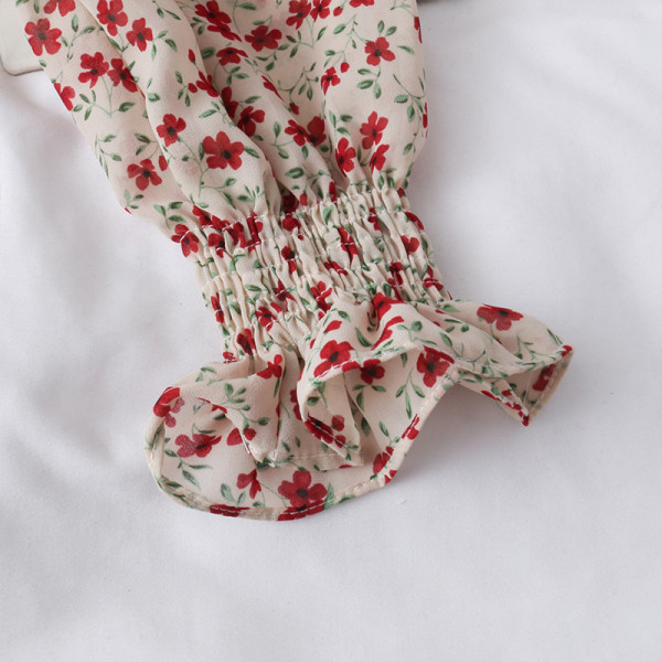 Új modell női blúz csupasz váll, virágos motívumokkal