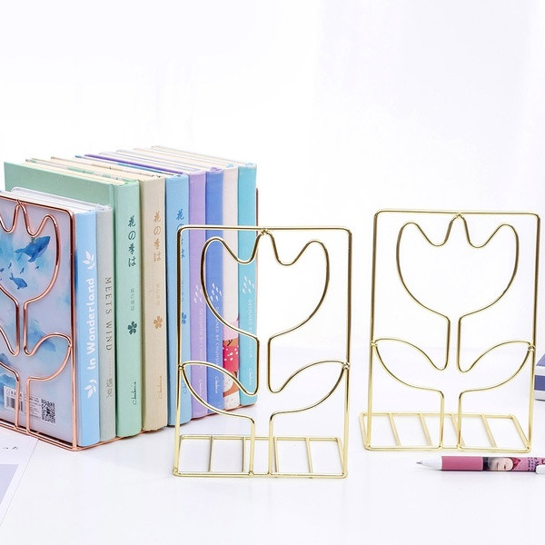 Stačiakampio formos metalinis stovas knygoms ir žurnalams su gėlių piešiniu