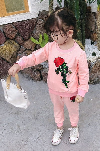 Rózsaszín kétrészes gyerek szett hímzéssel lányoknak