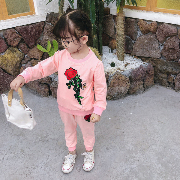 Rózsaszín kétrészes gyerek szett hímzéssel lányoknak