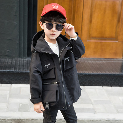 Μοντέρνο παιδικό μπουφάν για αγόρια με κουκούλα και τσέπες