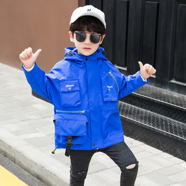 Μοντέρνο παιδικό μπουφάν για αγόρια με κουκούλα και τσέπες
