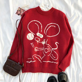 Piros női pulóver széles modell ovális nyakkivágással és hímzéssel