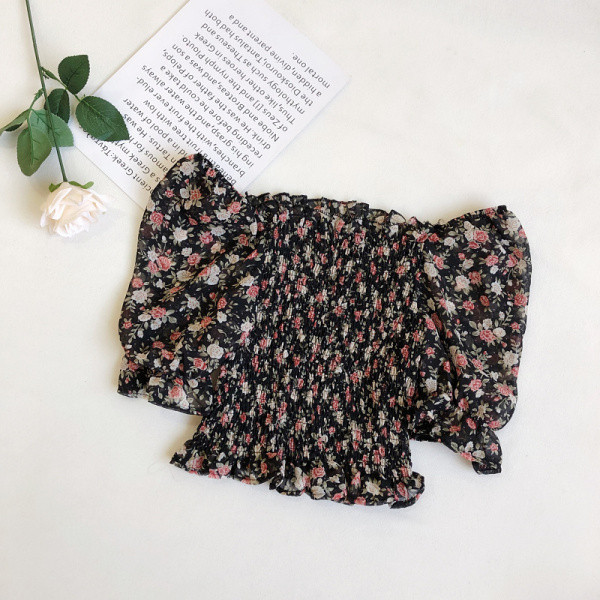 Μοντέρνα γυναικεία μπλούζα με γυμνά ώμους και μοτίβα λουλουδιών Λεπτό μοντέλο