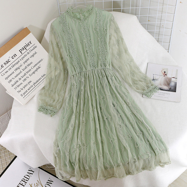 Moderna ženska haljina sa čipkom i dugim rukavima