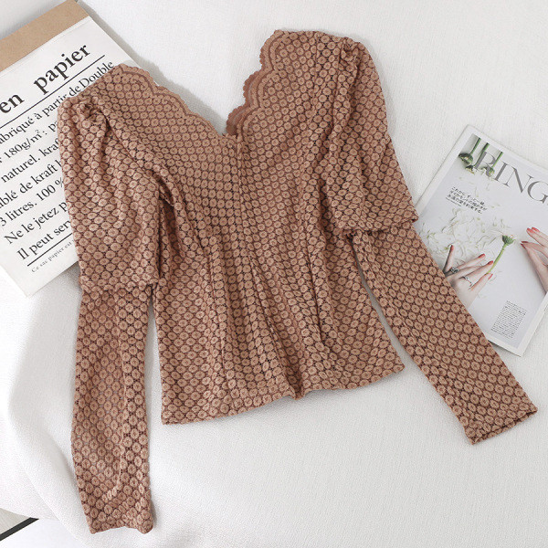 Aktuális női blúz V-nyakkal és csipkével