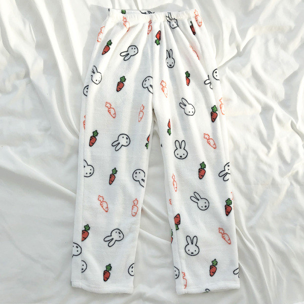 Téli női pehelypizsama két részből, színes mintával