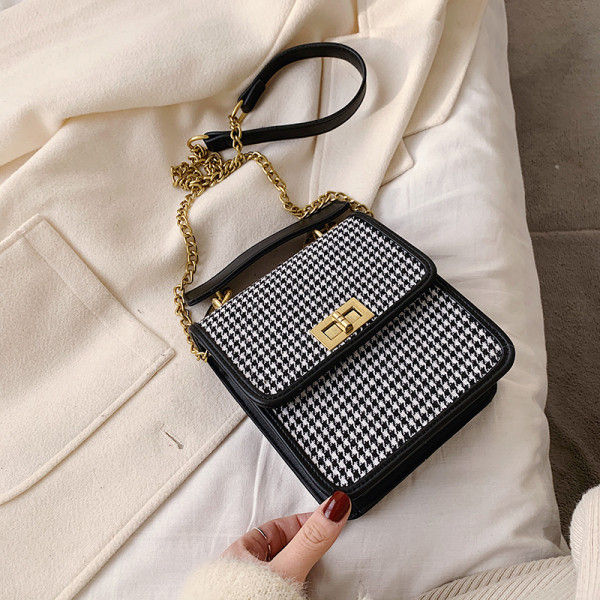 Stílusos női kockás táska négyzet alakú, rövid és hosszú fogantyúval