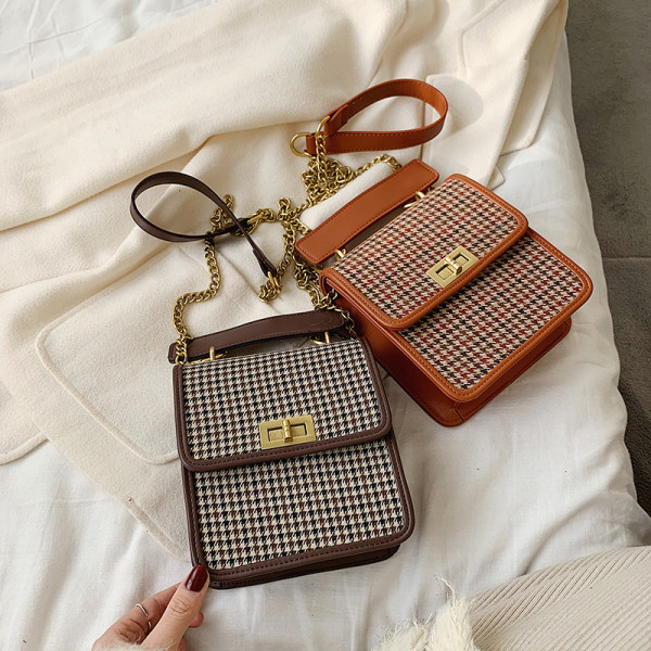 Stílusos női kockás táska négyzet alakú, rövid és hosszú fogantyúval