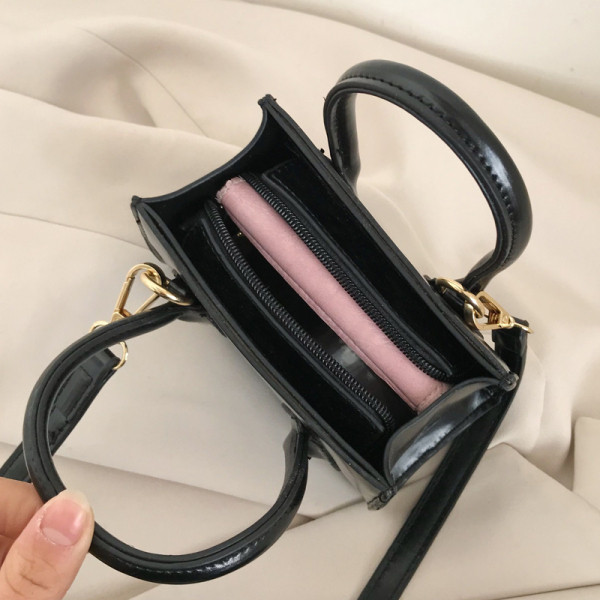 Mini női lakkbőr táska rövid és hosszú füllel