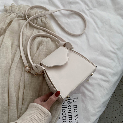 Retro női bőrtáska rövid és hosszú füllel