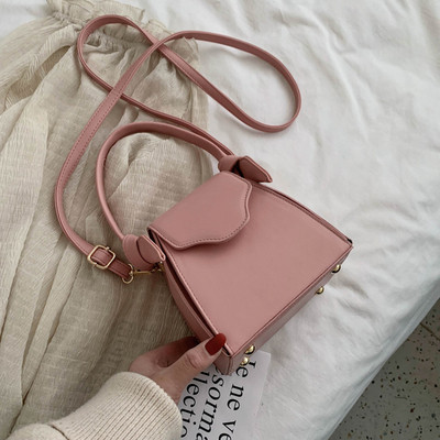 Retro női bőrtáska rövid és hosszú füllel